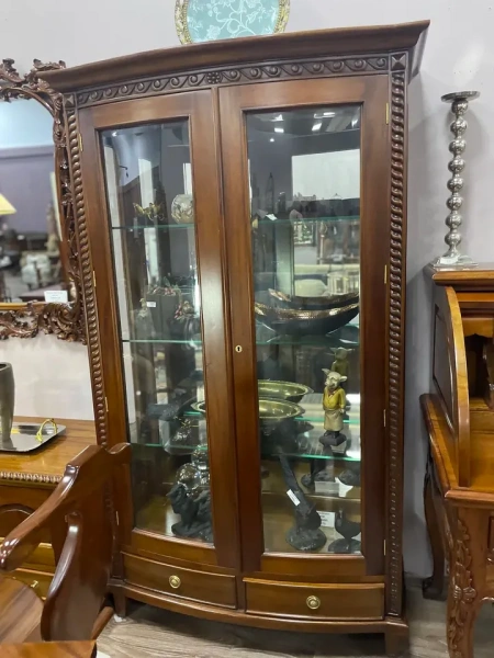 Витрина 2х дверная МИГ631 DCGRD2-M купить в интернет магазине Мебель из массива. Звоните +7 495 961-63-63 Мебель Индонезии