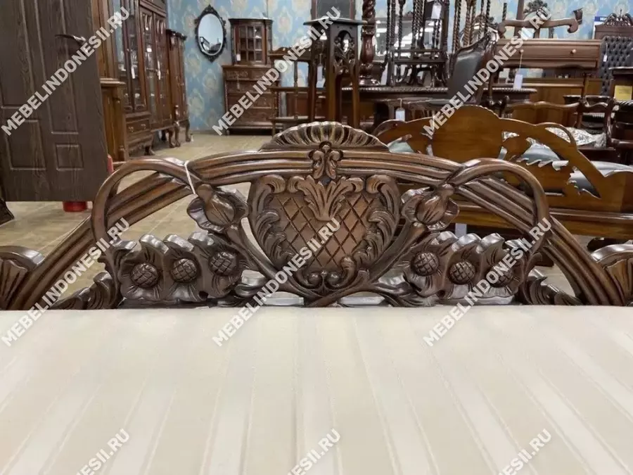 Скамья резная  