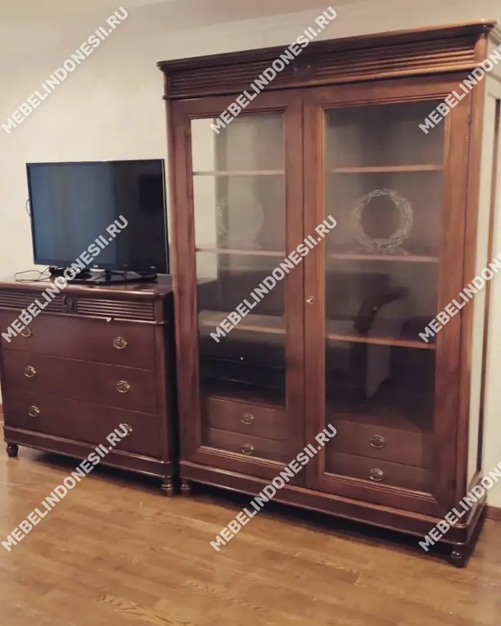 Витрина 2х дверная "Мария Сильва" Орех MS908B  купить в интернет магазине Мебель из массива. Звоните +7 495 961-63-63 Витрины из массива дерева